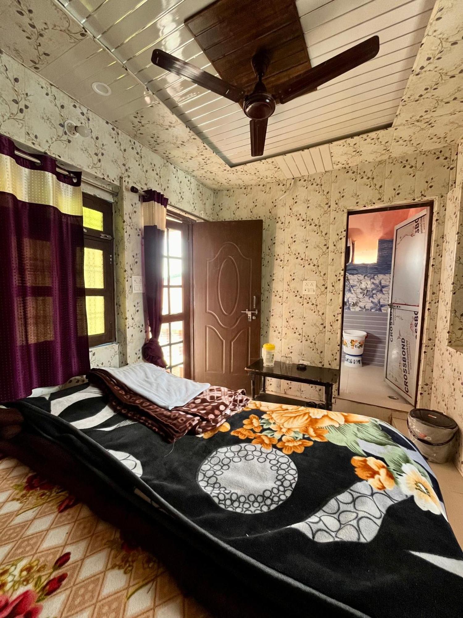 Astha Guest House Gopeshwar Zewnętrze zdjęcie