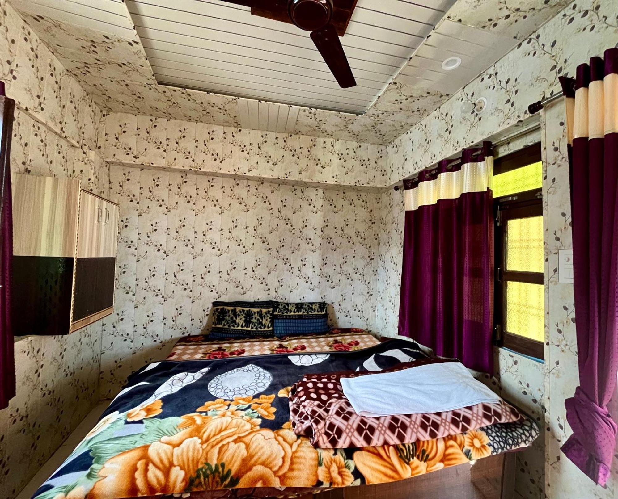 Astha Guest House Gopeshwar Zewnętrze zdjęcie